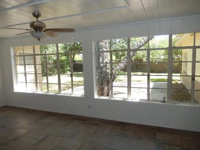 607 W 4th St, Weslaco, TX 78596 - photo 7