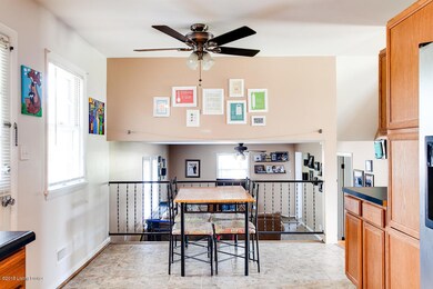 9419 Plumwood Rd, Louisville, KY 40291 - photo 5