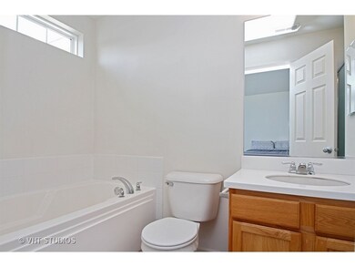 543 S Jade Ln, Round Lake, IL 60073 - photo 7