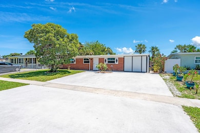 3852 Catalina Rd, West Palm Beach, FL 33410 - photo 5