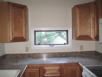 31 Hamilton Ave, Corinth, NY 12822 - photo 3