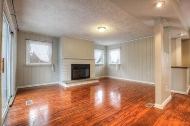 4042 Seaway Dr, Lansing, MI 48911 - photo 5