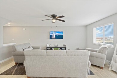 813 Grindstone Cir, Waterloo, IA 50702 - photo 5