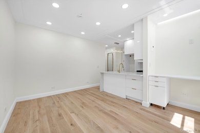 741 W End Ave unit 4B, New York, NY 10025 - photo 5