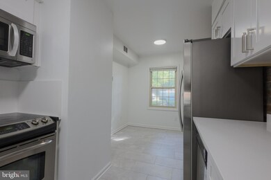 8360 Forrester Blvd unit 472, Springfield, VA 22152 - photo 5