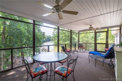 Spacious Screen Porch