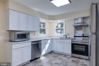 3412 Swover Creek Rd, Edinburg, VA 22824 - photo 4