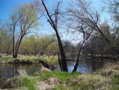 N8288 6th Ave, New Lisbon, WI 53950 - photo 3