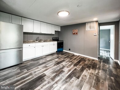 18 Diane Dr, Lothian, MD 20711 - photo 4