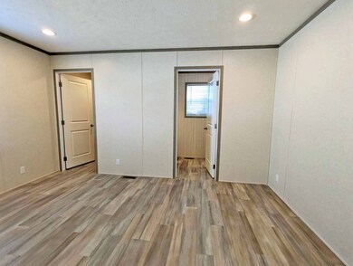 1305 Chateau Cir unit 61, Findlay, OH 45840 - photo 7