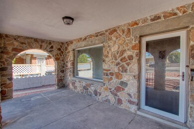 2920 Altura Ave, El Paso, TX 79930 - photo 3