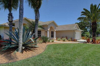 357 SW Panther Trce Port St-large-004-00