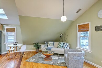 170 4th St unit 3, Providence, RI 02906 - photo 4