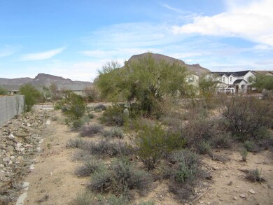 Common Area Behind Site