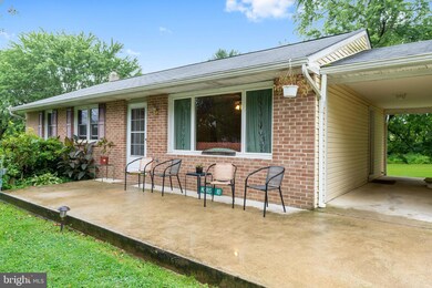 22 Poplar Rd, Boyertown, PA 19512 - photo 2