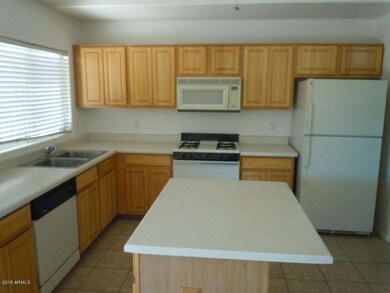 kitchen (2)