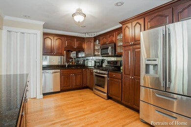 granite counters, stainless steel appliances.