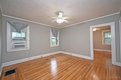 1205 Amanda Place, Cincinnati, OH 45205 - photo 7