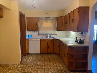 312 Walnut St, Leonore, IL 61332 - photo 7