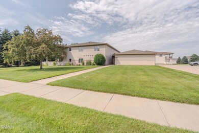 2801 46th Ave SE unit 2, Mandan, ND 58554 - photo 3