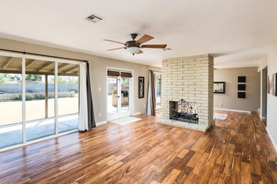 009_Living Room SJ