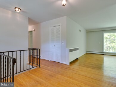 7828 Langley Ridge Rd, McLean, VA 22102 - photo 4