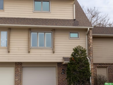 2221 S 51st St unit 10, Omaha, NE 68106 - photo 2