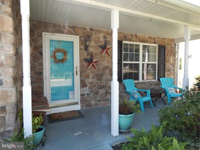 1025 Amity Cir, Reading, PA 19605 - photo 2