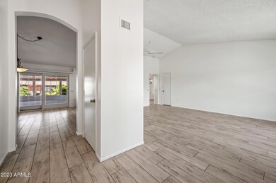 ocupix-14630WRD-INT-1