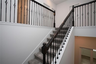 GRAND STAIRCASE