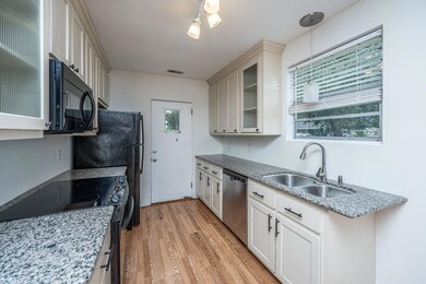 1530PattersonAve013