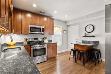 9 Silvey Place unit 3, Somerville, MA 02143 - photo 5