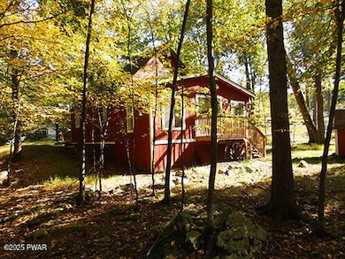 105 Roundhill Rd, Dingmans Ferry, PA 18328 - photo 4