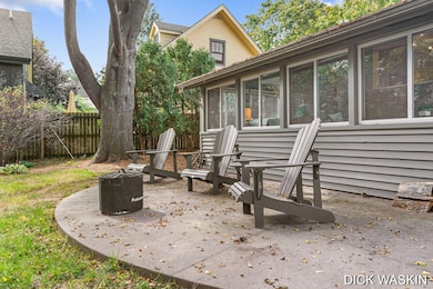 43 Ellis St, Douglas, MI 49406 - photo 3