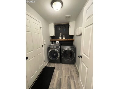 1044 Mt View Ln, Molalla, OR 97038 - photo 6