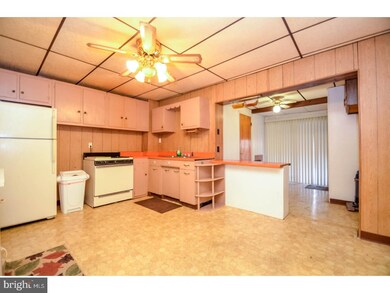 373 W Liberty St, Allentown, PA 18102 - photo 4