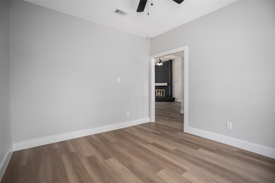 1406 Kent Way, Friendswood, TX 77546 - photo 4