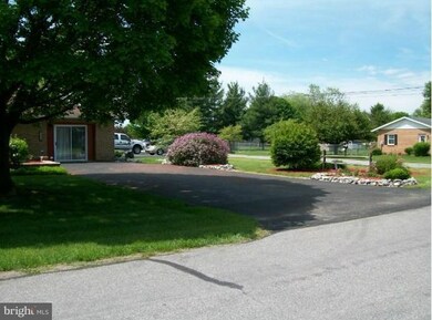 1360 Brenda Dr, Greencastle, PA 17225 - photo 4