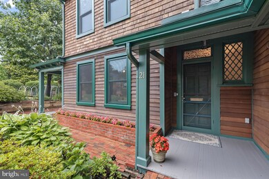 21 Vassar Cir, Glen Echo, MD 20812 - photo 2