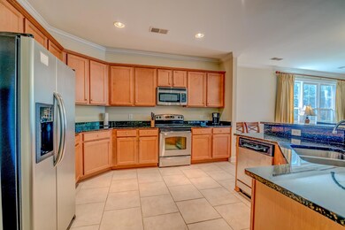 1198 Bridgeview 303-9