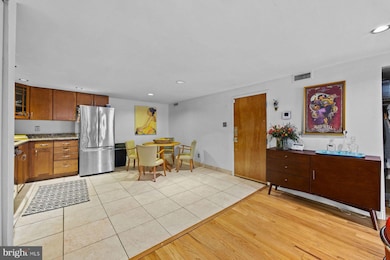 826 S 2nd St unit 3, Philadelphia, PA 19147 - photo 6