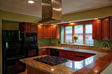 7943 W 82nd Ct, Crown Point, IN 46307 - photo 2