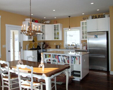 155 Maple Ave unit B, Great Barrington, MA 01230 - photo 4