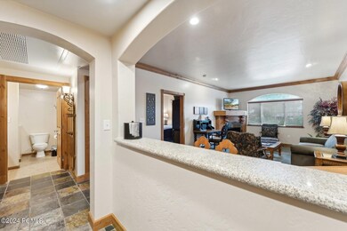 5_Kitchen_1800x1200_4144468