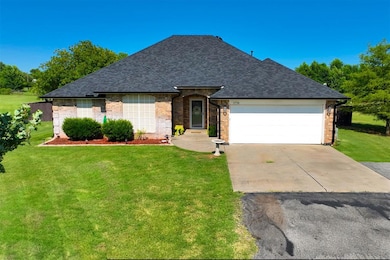 1778 Ruby Dr, Blanchard, OK 73010 - photo 2