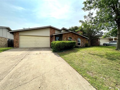 3004 Shady Brook Dr, Bedford, TX 76021 - photo 2