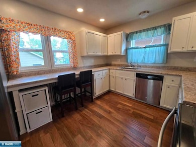 729 15th St N, Virginia, MN 55792 - photo 7