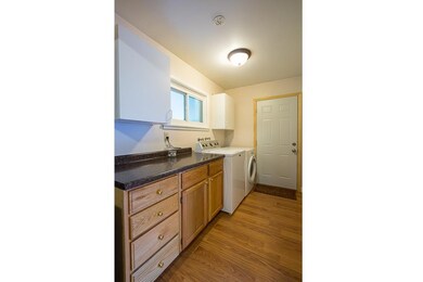 1504 Lakewood Dr, Bettendorf, IA 52722 - photo 6