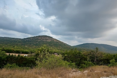 293 Private Road 2750, Uvalde, TX 78801 - photo 3