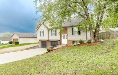 5102 Everett Ave, Floyds Knobs, IN 47119 - photo 3